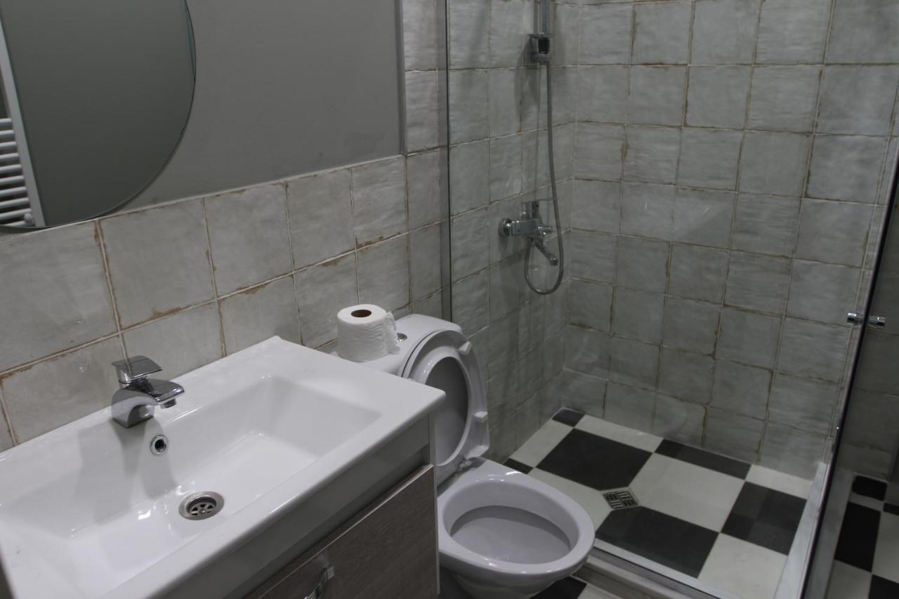 Pigeon Guest House Tbilisi Exterior photo